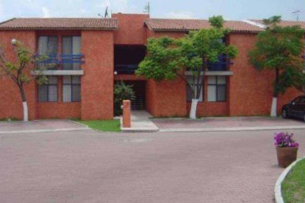 Amplia Suite Alberca Av Bernardo Quintana 12D Mendiola エクステリア 写真