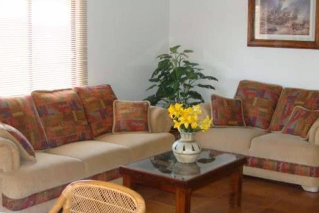 Amplia Suite Alberca Av Bernardo Quintana 12D Mendiola エクステリア 写真